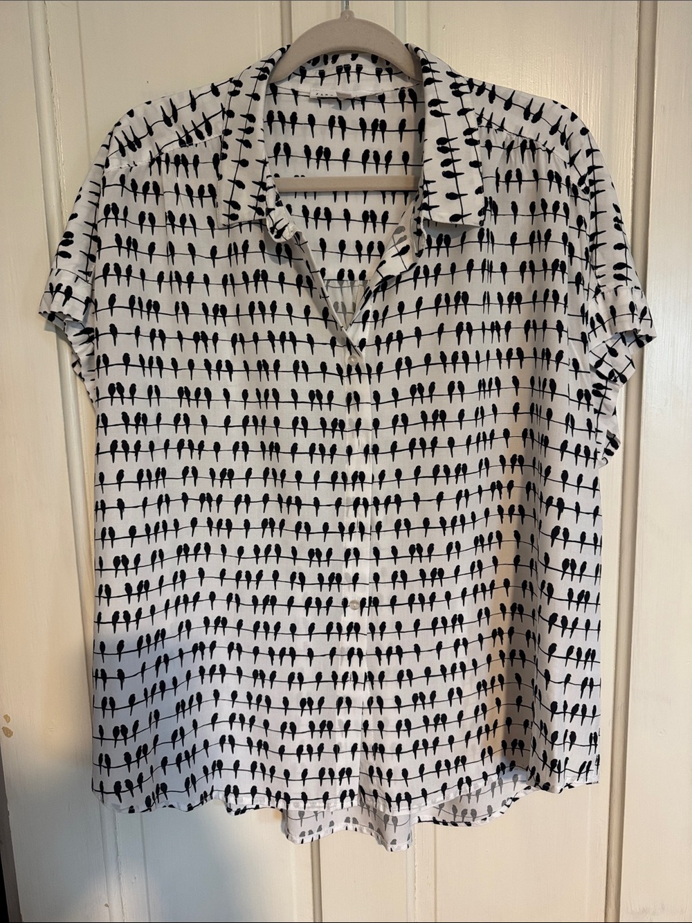 Jane and Delancey White Short-Sleeve Button-Down Shirt with Black Bird Print